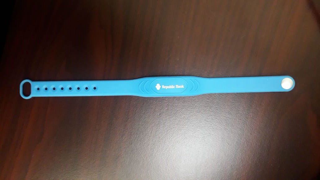 Contactless band